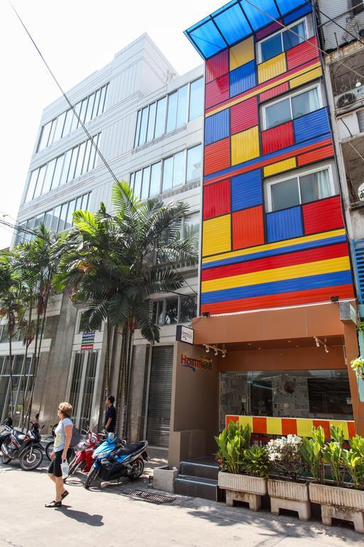 Hostel 8 Sukhumvit Soi 8 Bangkok Bagian luar foto